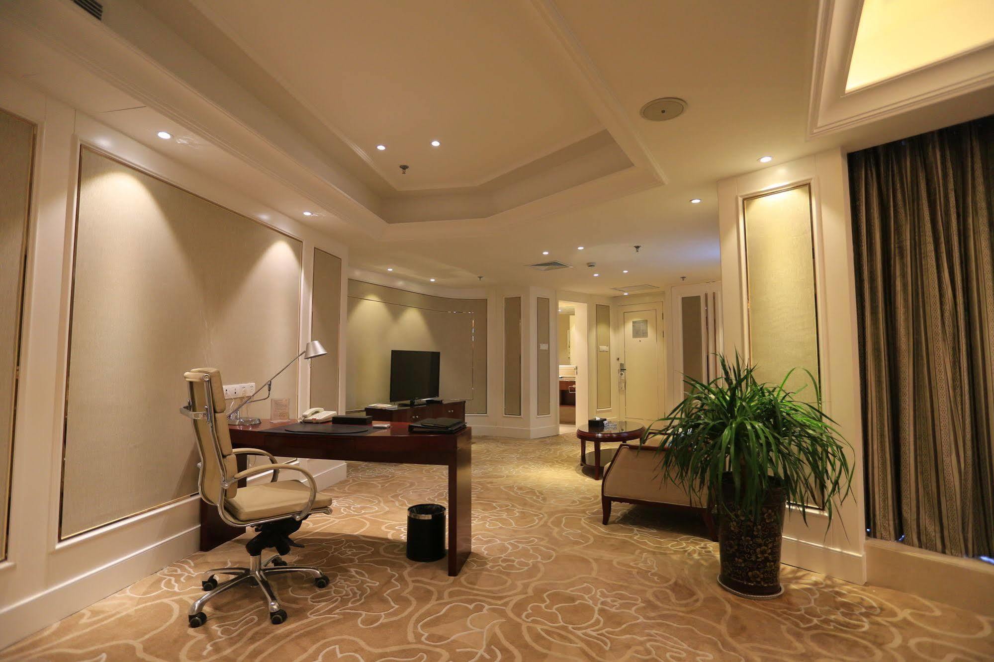 Baoji Jianguo Hotel Екстер'єр фото