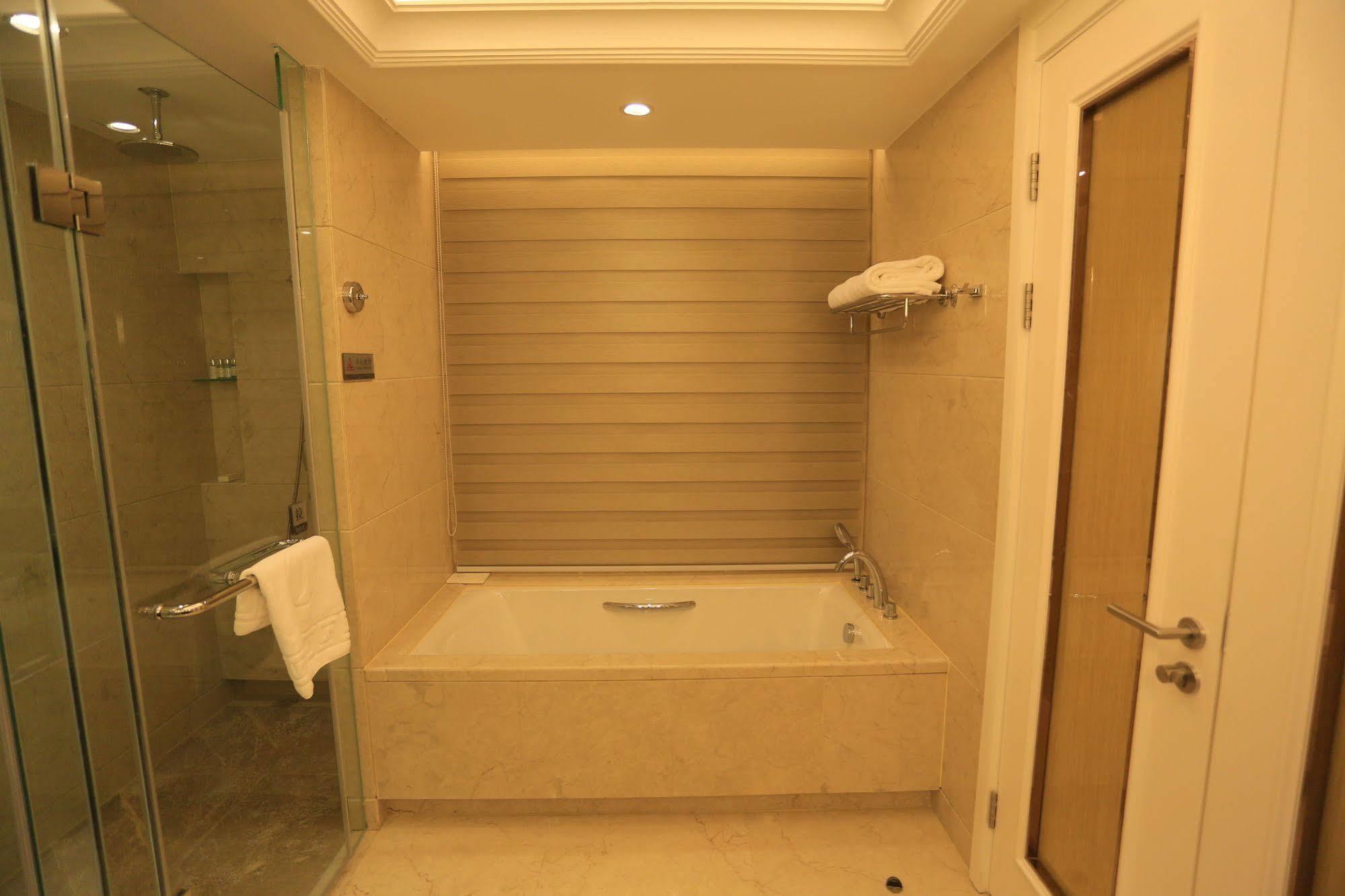 Baoji Jianguo Hotel Екстер'єр фото